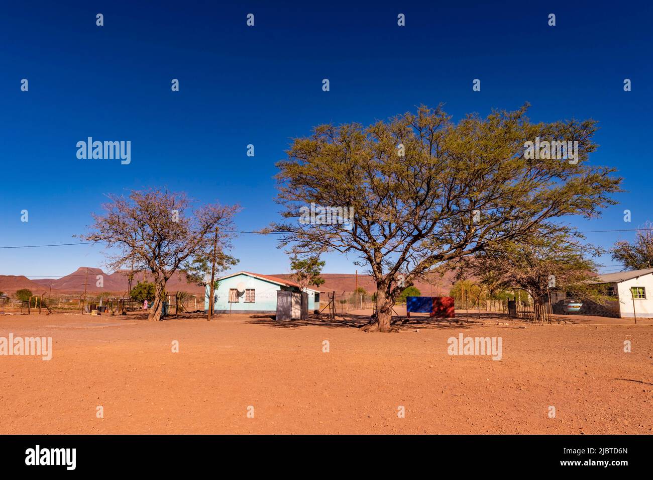 Namibie, région de Kunene, Damaraland, Bergsig, Jakob BASSON école combinée accueillant les enfants des agriculteurs dans l'internat, ici la maison de gardien Banque D'Images