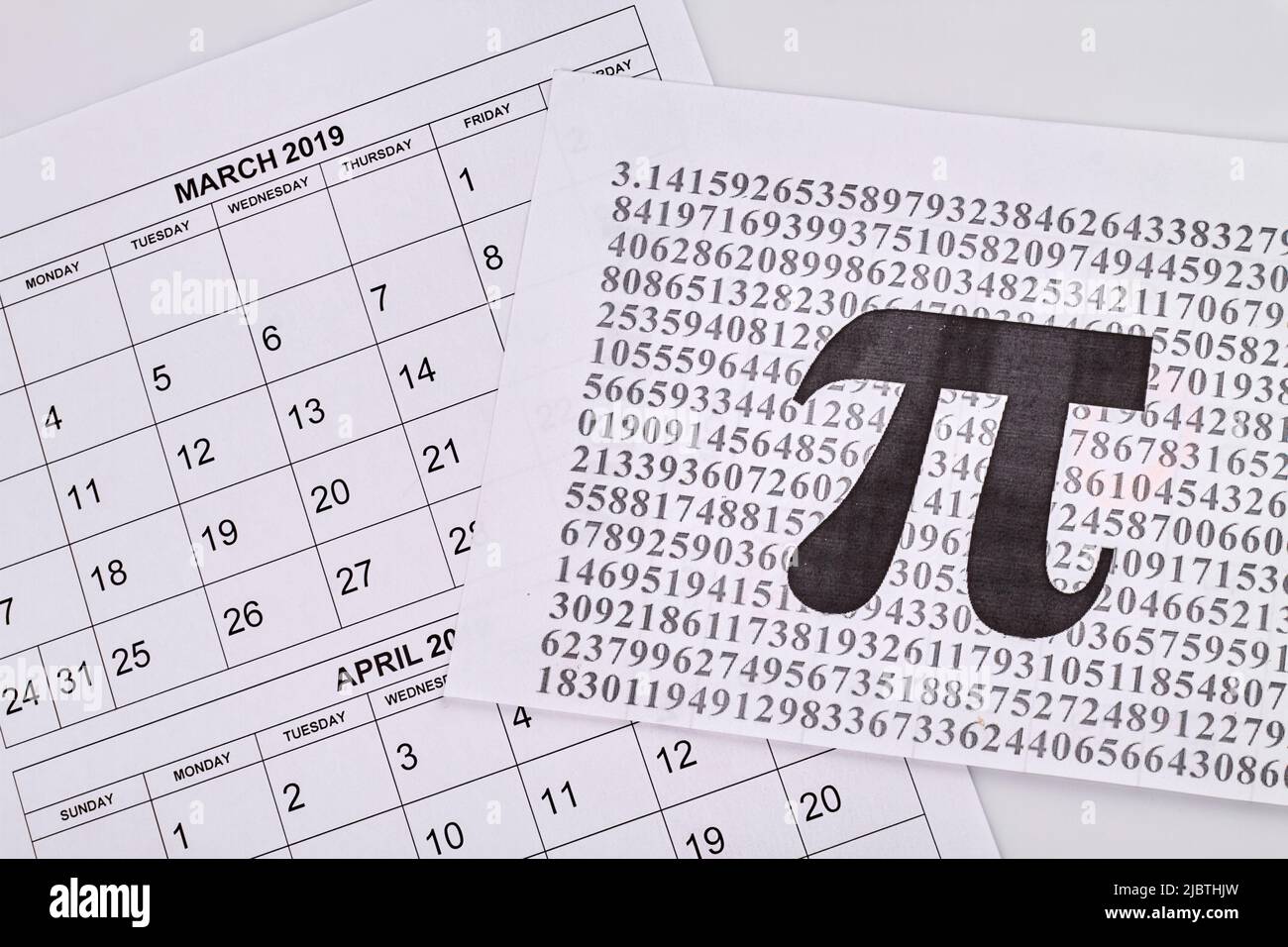 Numéro PI le 14 mars. Papier avec numéro pi complet. Calendriers de livre blanc. Banque D'Images