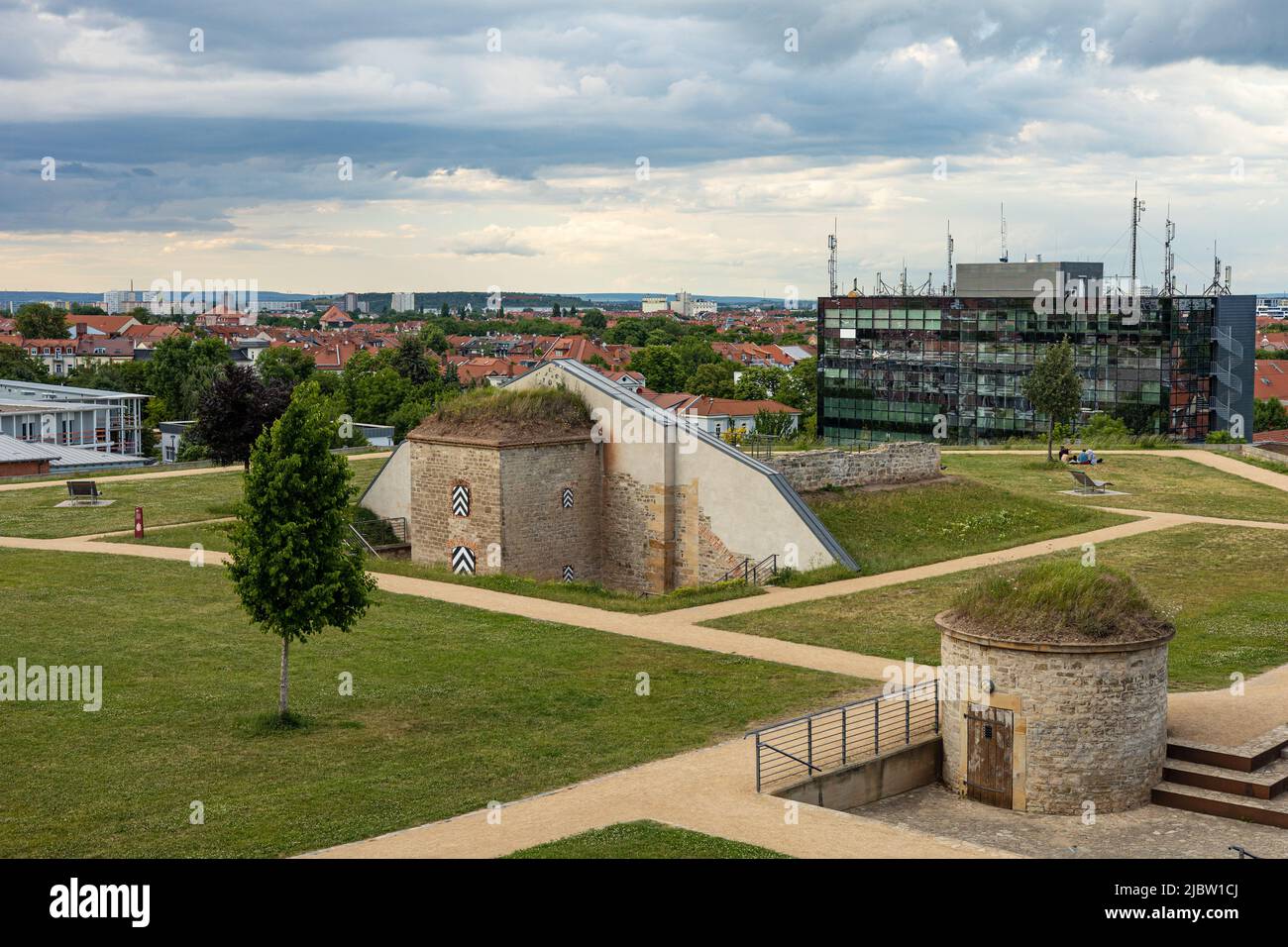 La vieille citadelle est maintenant un parc de loisirs à la montagne peters à Erfurt Banque D'Images