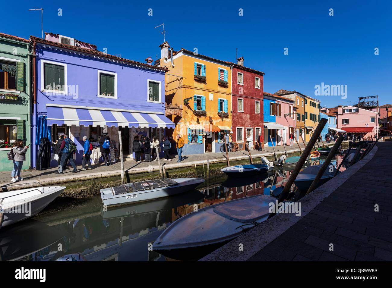 Maisons colorées à Burano, Venise, Italie, Europe Banque D'Images