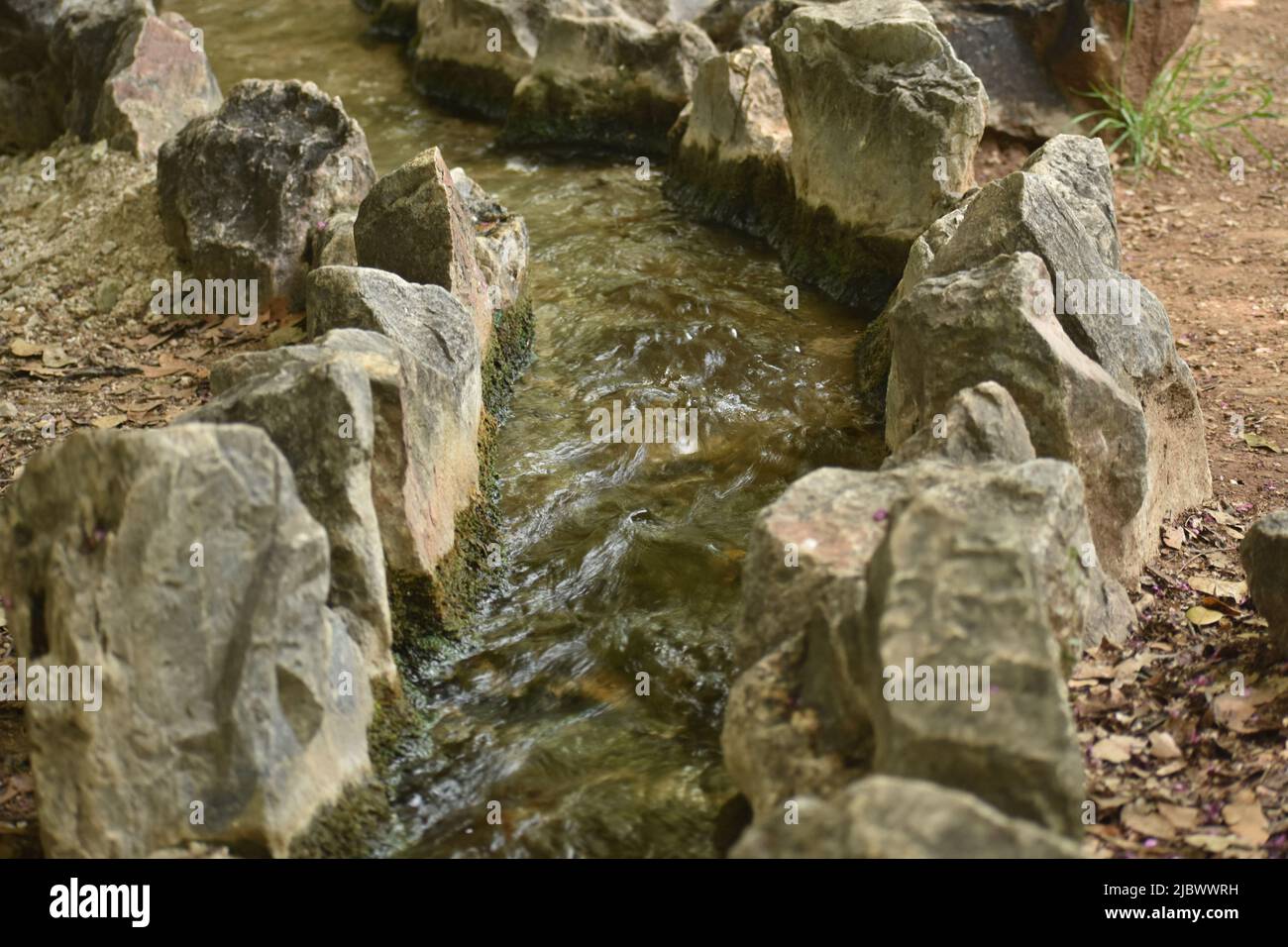 L’eau qui coule Banque D'Images