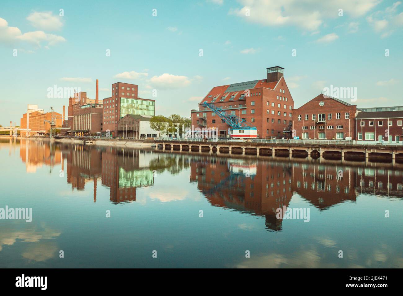 Werhahnmuehle et Kueppersmuehle dans le port intérieur de Duisburg Banque D'Images