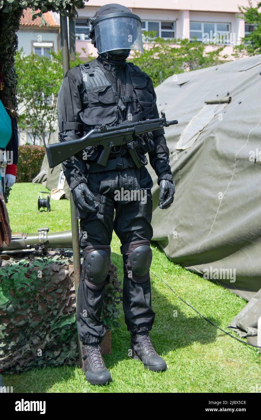 Matériel et armes d'opérations spéciales, équipement militaire et camouflage. Forces de l'OTAN. Banque D'Images