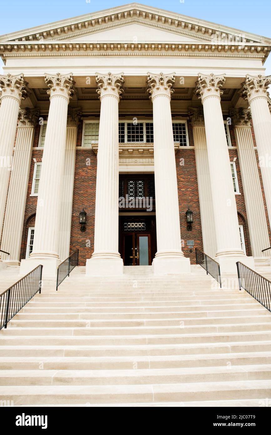 Étapes menant à l'entrée de l'hôtel de Dallas, Southern Methodist University, University Park, comté de Dallas, Texas, USA Banque D'Images