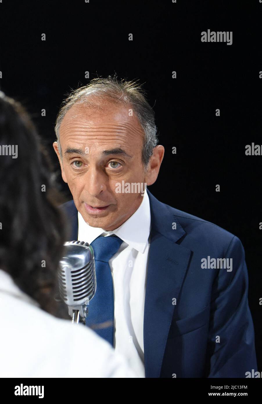 Eric Zemmour est interviewé par Apolline de Malherbe sur CMR/BFMTV à Paris, France sur 9 juin