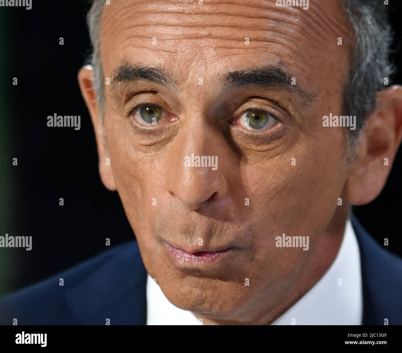 Eric Zemmour est interviewé par Apolline de Malherbe sur CMR/BFMTV à Paris, France sur 9 juin