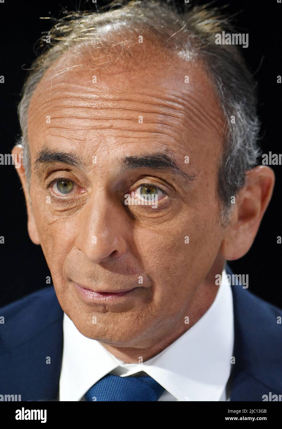 Eric Zemmour est interviewé par Apolline de Malherbe sur CMR/BFMTV à Paris, France sur 9 juin