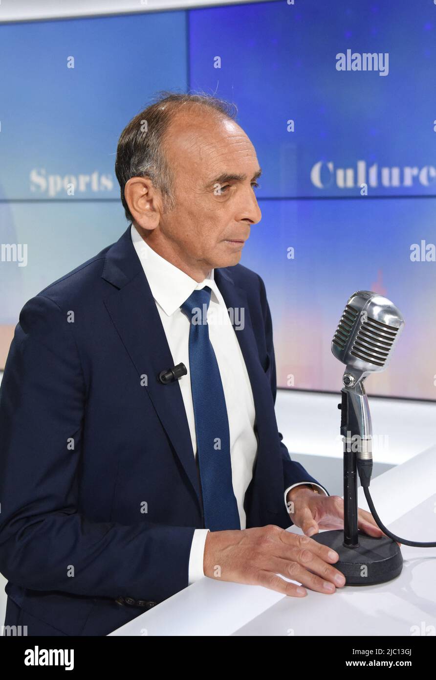 Eric Zemmour est interviewé par Apolline de Malherbe sur CMR/BFMTV à Paris, France sur 9 juin 2022 photo par Alain Apaydin/ABACAPRESS.COM Banque D'Images