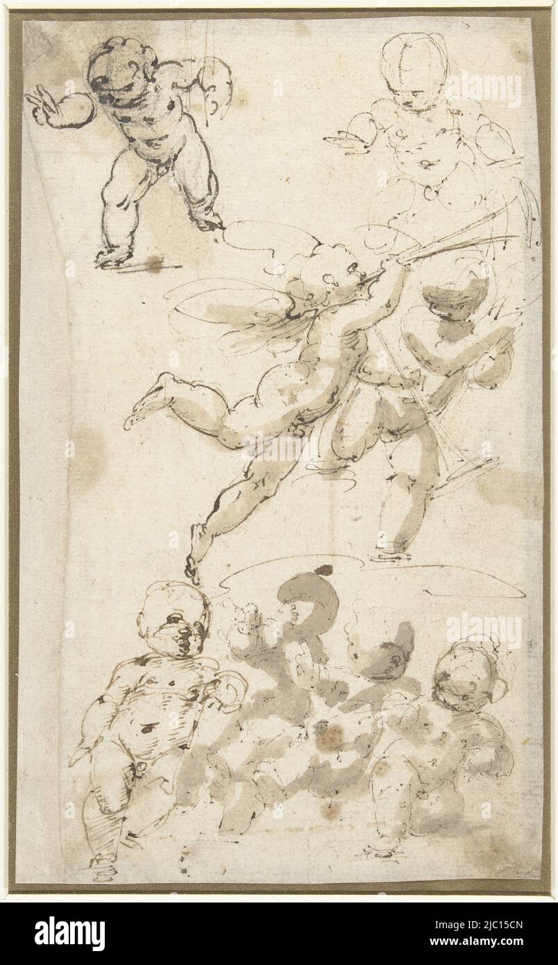 Feuille d'esquisse avec putti et un ange flottant soufflant sur une trompette, Putti et un ange flottant, dessinateur: Guglielmo Caccia, 1578 - 1625, papier, stylo, brosse, h 196 mm × l 119 mm Banque D'Images