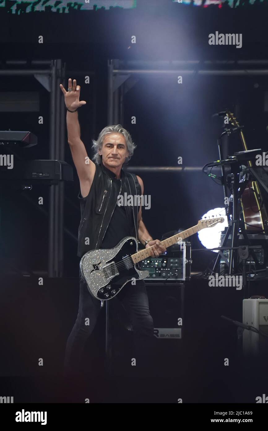 Reggio Emilia, Italie. 4th juin 2022. Luciano Ligabue lors de ses spectacles dans le Campovolo RCF Arena Banque D'Images