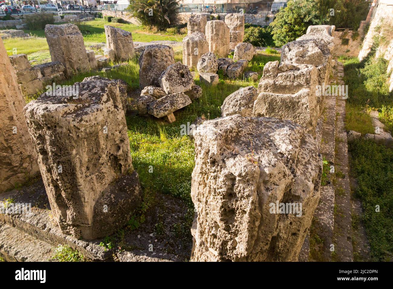 Murs en ruines du Temple d'Apollon / tempio di Apollon à Largo XXV Luglio, 96100 Syracuse SR, l'île d'Ortigia, Syracuse en Sicile, Italie (129) Banque D'Images