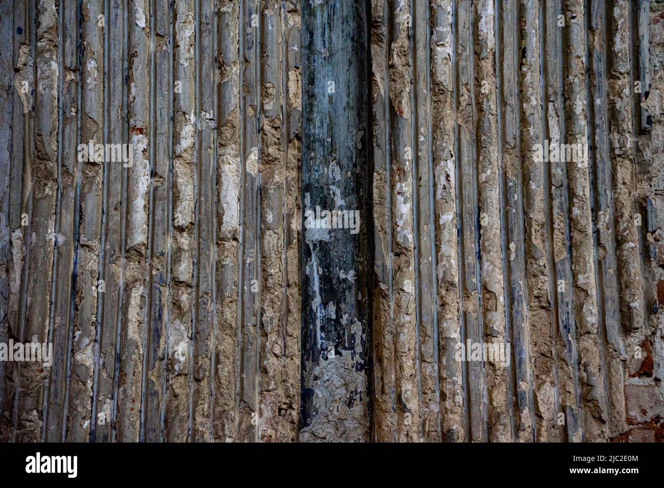 Décoration intérieure d'un ancien bâtiment détruit par le temps et la guerre. Gros plan. Banque D'Images