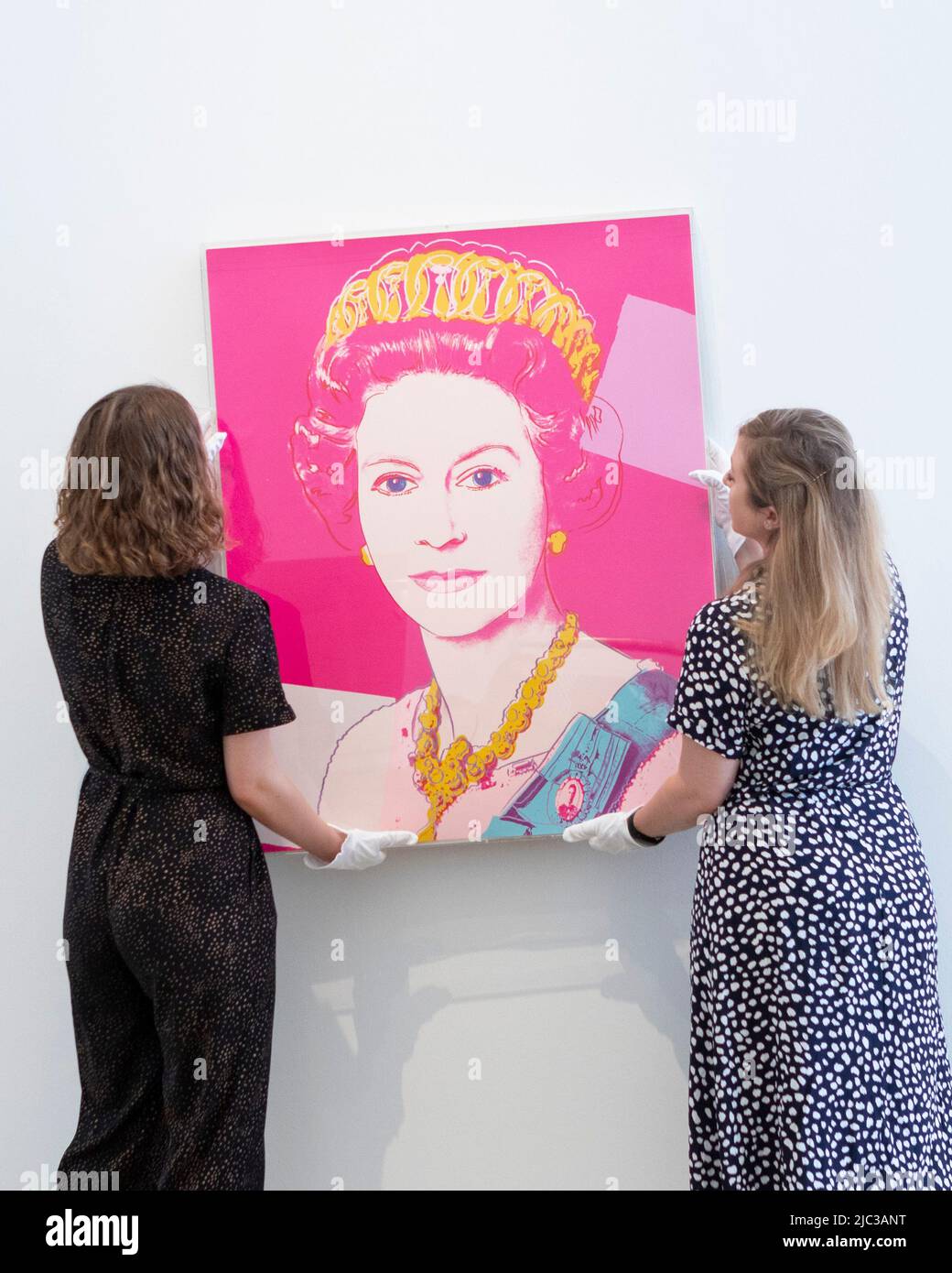 La « reine Elizabeth II du Royaume-Uni » d’Andy Warhol est aujourd’hui en vente à Phillps. Sa valeur est estimée entre £100 000 et 150 000. Incorporation Banque D'Images