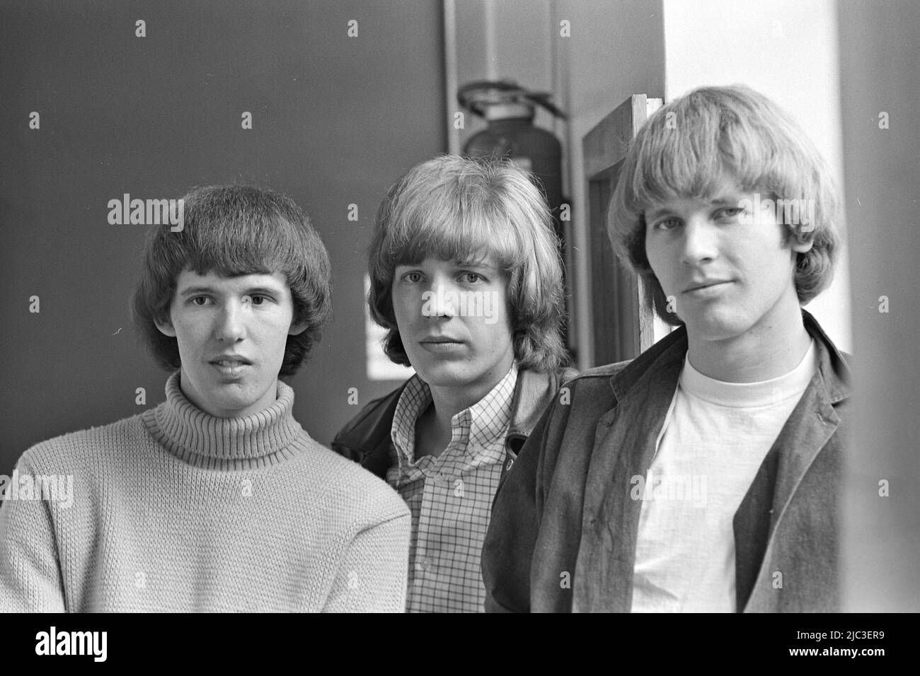 WALKER BROTHERS American pop groupe sur Ready, Steady.Go ! En avril 1965. De gauche à droite : Gary Leeds, Scott Engel, John Maus. Photo : Tony Gale Banque D'Images