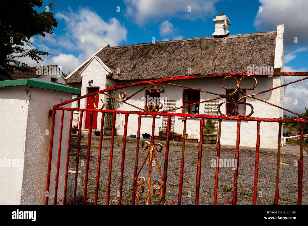 Chalet au toit de chaume du Connemara dans l'ouest de l'Irlande. Banque D'Images