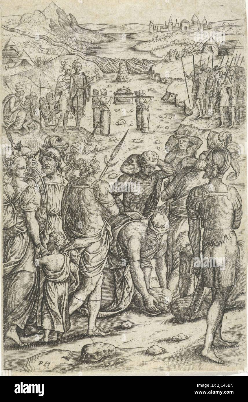 Les Israélites traversent la rivière sèche du Jourdain. Certains d'entre eux ramassent des pierres du fond. En arrière-plan sont des prêtres avec l'arche de l'alliance, derrière eux l'eau de la rivière forme un barrage., Israélites traversant le Jourdain, imprimerie: Pieter Huys, (mentionné sur l'objet), Crispijn van den Broeck, dessinateur intermédiaire: Pieter van der Borcht (I), (attribution rejetée), Anvers, 1571, papier, gravure, h 116 mm × l 75 mm Banque D'Images