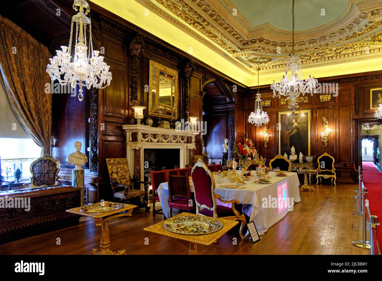 The Red Drawing Room - Warwick Castle - Warwickshire - Angleterre, Royaume-Uni. 20th de mai 2022. Banque D'Images