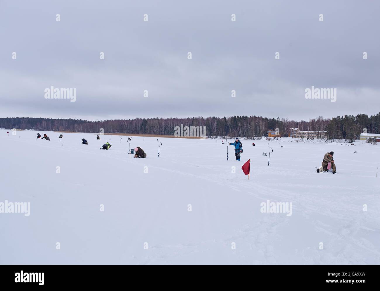 Concours national estonien de pêche sur glace d'hiver Banque D'Images
