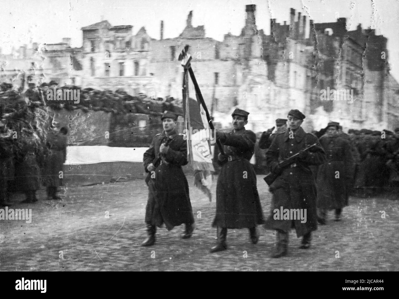 Le défilé de la première armée polonaise sur la rue Marszalkowska à conquit Varsovie sur 19 janvier 1945 Banque D'Images
