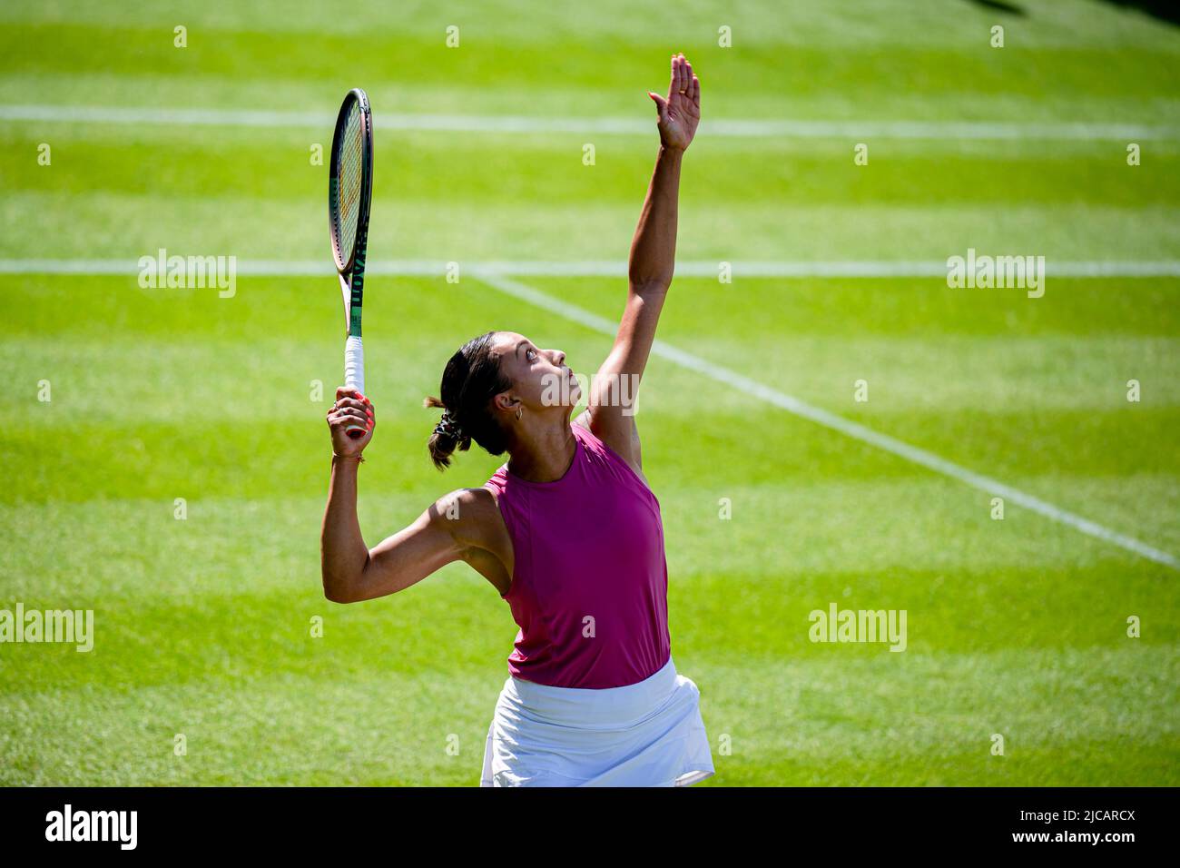 Birmingham, ROYAUME-UNI. 11 juin 2022. Eden Silva (GBR) battit (8) Katazyna Kawa (POL) pendant le spectacle Rothesay Classic Birmingham 2022 au Club du Prieuré d'Edgbaston samedi, 11 juin 2022 à Birmingham, ANGLETERRE. Credit: Taka G Wu/Alay Live News Banque D'Images