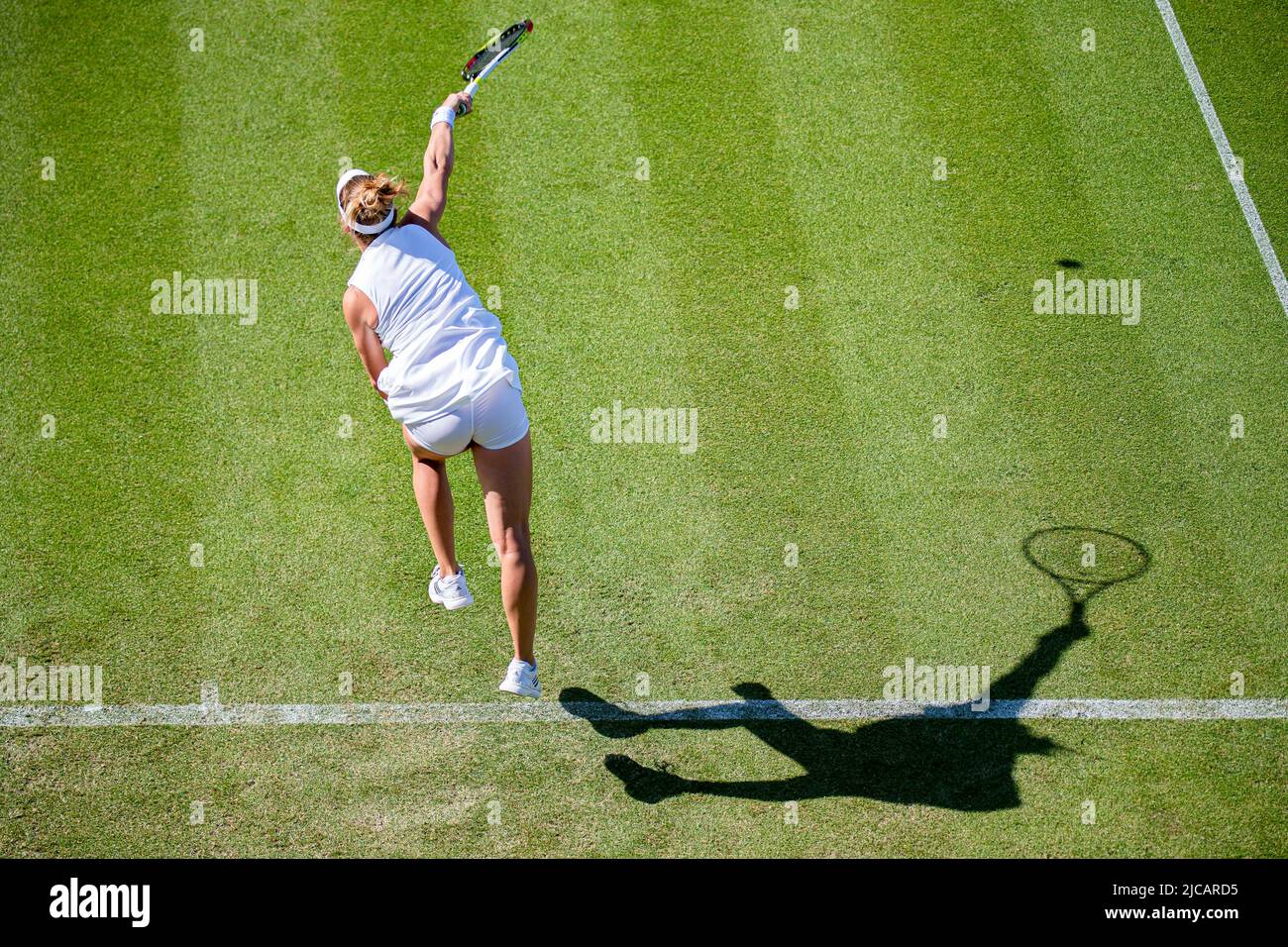 Birmingham, ROYAUME-UNI. 11 juin 2022. Eden Silva (GBR) battit (8) Katazyna Kawa (POL) pendant le spectacle Rothesay Classic Birmingham 2022 au Club du Prieuré d'Edgbaston samedi, 11 juin 2022 à Birmingham, ANGLETERRE. Credit: Taka G Wu/Alay Live News Banque D'Images