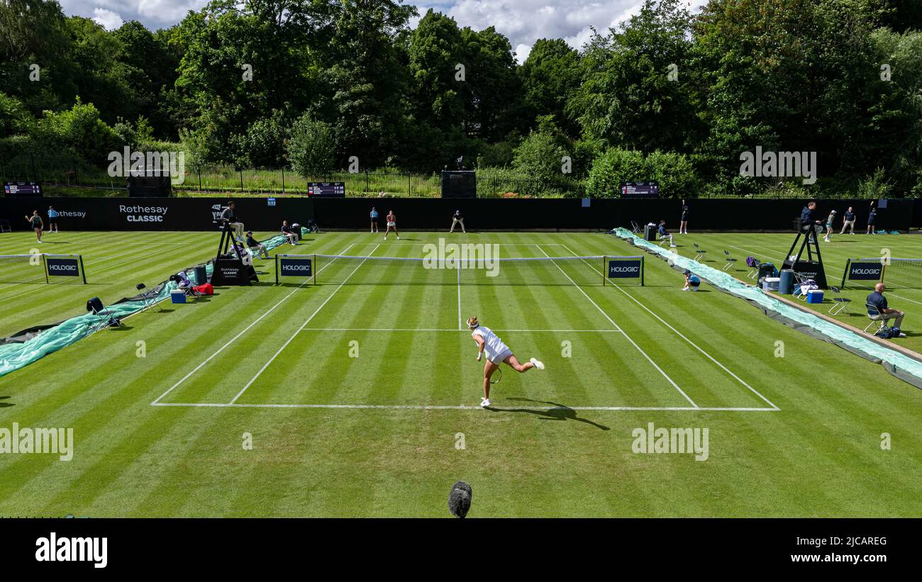 Birmingham, ROYAUME-UNI. 11 juin 2022. Eden Silva (GBR) battit (8) Katazyna Kawa (POL) pendant le spectacle Rothesay Classic Birmingham 2022 au Club du Prieuré d'Edgbaston samedi, 11 juin 2022 à Birmingham, ANGLETERRE. Credit: Taka G Wu/Alay Live News Banque D'Images