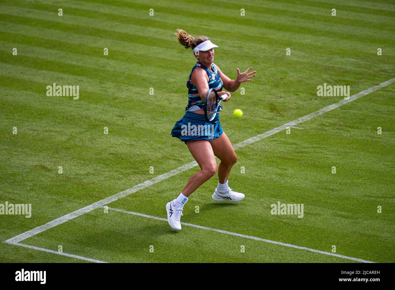 Birmingham, ROYAUME-UNI. 11 juin 2022. Coco Vandewighe des Etats-Unis va Oliva Gadecki de l'Australie Emily Appleton de Grande-Bretagne pendant le match qualifiant le premier jour du Rothesay Classic Birmingham 2022 au Club du Prieuré d'Edgbaston le samedi, 11 juin 2022 à Birmingham, ANGLETERRE. Credit: Taka G Wu/Alay Live News Banque D'Images