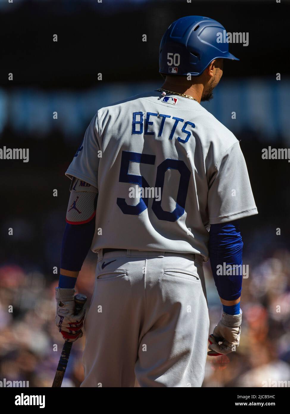 11 juin 2022 San Francisco CA, États-Unis Los Angeles le fieleur droit Mookie Betts (50) à la batte pendant le match de la MLB entre les Dodgers de Los Angeles et les Giants de San Francisco à Oracle Park San Francisco Calif. Thurman James/CSM Banque D'Images