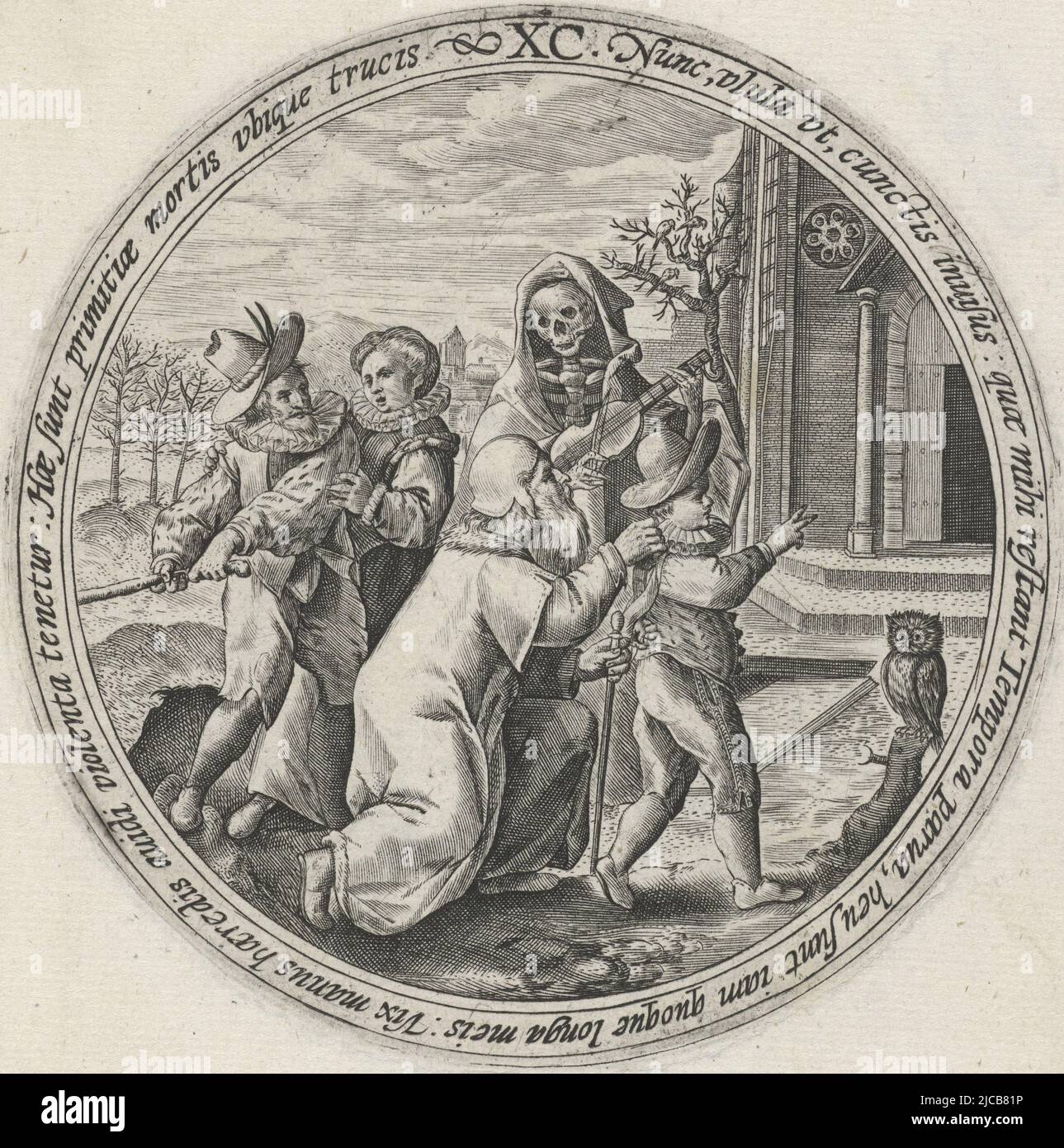 Un vieil homme avec un bâton de marche est guidé par un garçon le garçon pointe vers une église en arrière-plan, Mort jouant le violon à droite au premier plan un hibou dans le cadre une inscription de bordure en latin neuvième impression dans une série de dix avec les dix âges de l'homme, l'homme à l'âge de quatre-vingt-dix ans de l'homme , imprimerie: Crispijn van de passe (I), inconnu, 1574 - 1637, papier, gravure, d 118 mm Banque D'Images
