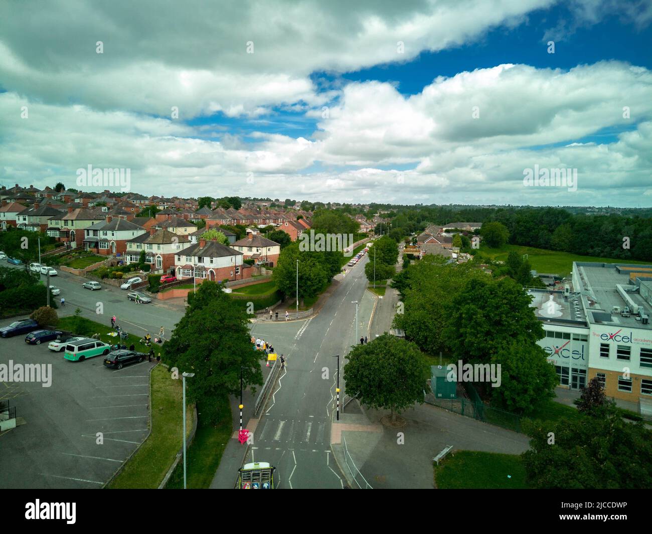 Le final Stretch of the Potters ARF Half Marathon 2022 , c'était le leader et la première heure de SO des coureurs avant qu'ils aient fini à Hanley Banque D'Images