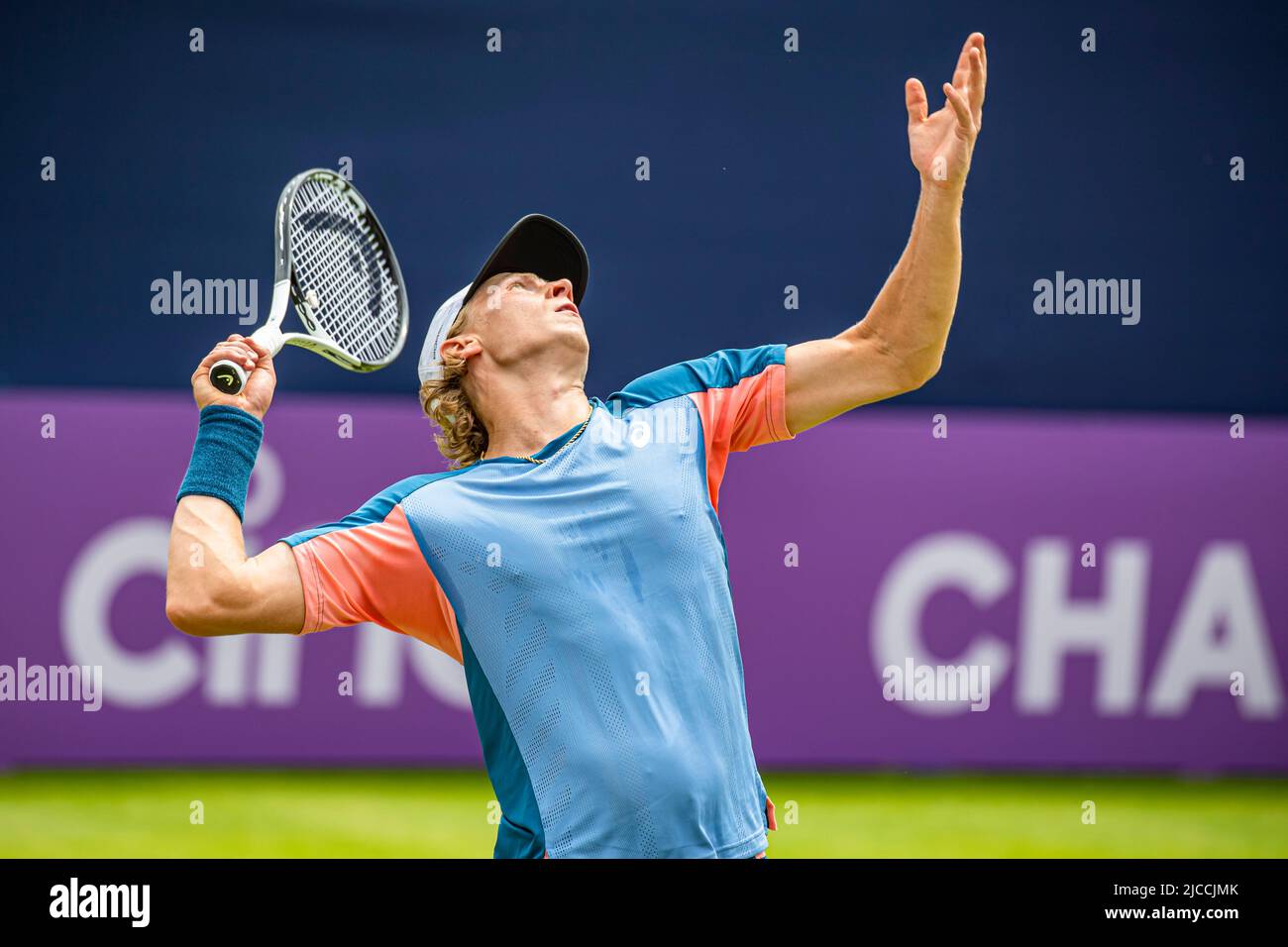 LONDRES, ROYAUME-UNI. 12 juin 2022. Feliciano Lopez d'Espagne contre Emil Ruusuvuori de Finlande lors du match de qualification du deuxième jour des 2022 championnats de Cinch au Queen's Club, dimanche, 12 juin 2022 à LONDRES EN ANGLETERRE. Credit: Taka G Wu/Alay Live News Banque D'Images