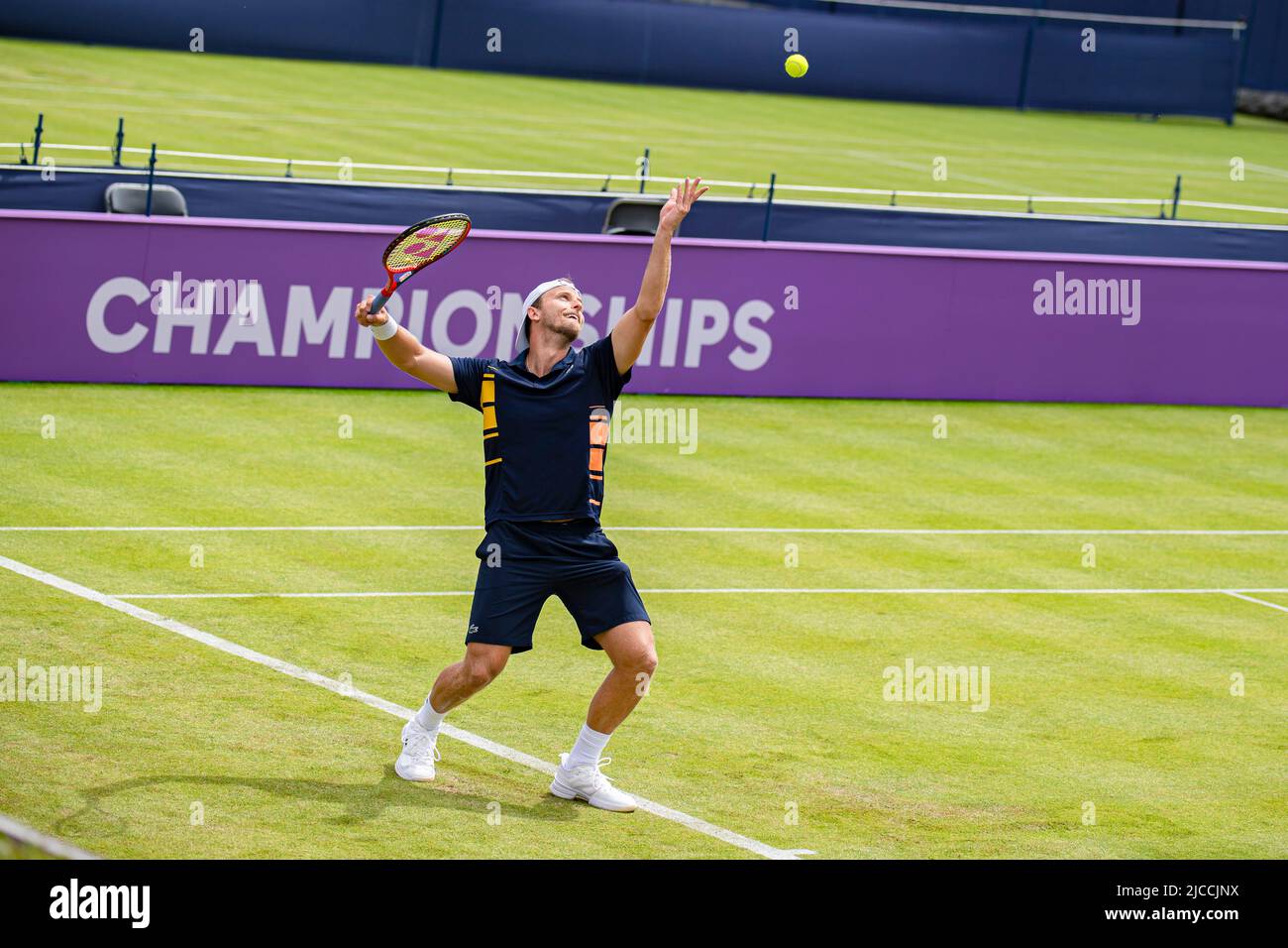 LONDRES, ROYAUME-UNI. 12 juin 2022. Denis Kudla (Etats-Unis) contre Quentin Halys (FRA) lors du match de qualification du deuxième jour des 2022 championnats du Cinch au Queen's Club, dimanche, 12 juin 2022, Londres, ANGLETERRE. Credit: Taka G Wu/Alay Live News Banque D'Images