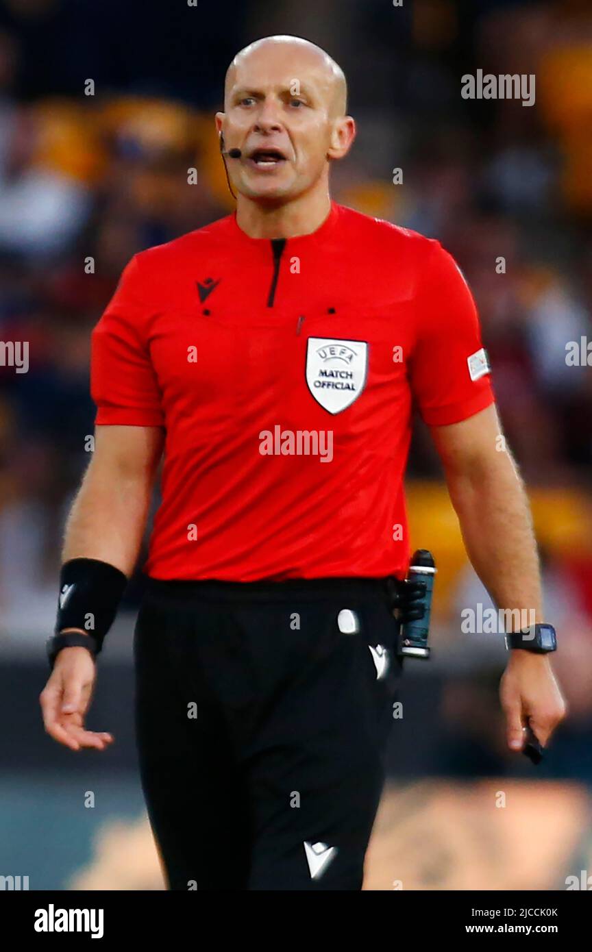 WOLVERHAMPTON ANGLETERRE - JUIN 11 : Referee Szymon Marciniak lors de l'UEFA Nations League - Groupe A3 entre l'Angleterre et l'Italie au stade Molineux, W Banque D'Images