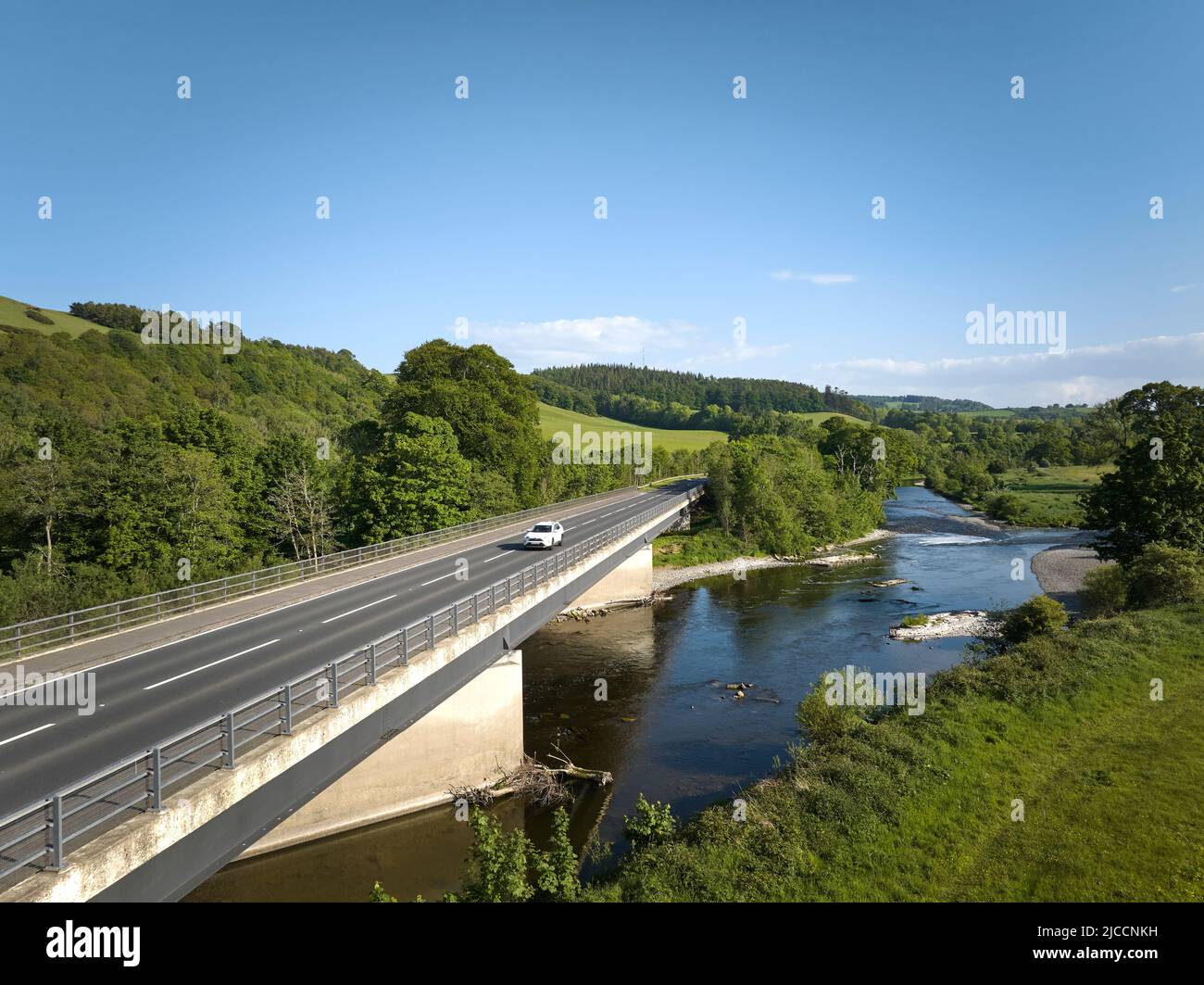 Pont à Lindean sur la A7 où la rivière Tweed et l'eau d'Ettrick se rencontrent. Banque D'Images