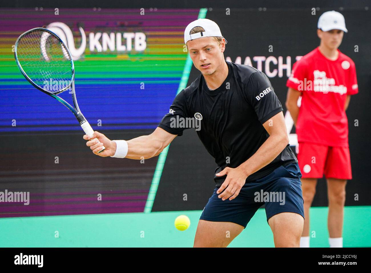 'S-HERTOGENB.S., PAYS-BAS - JUIN 12: Tim van Rijthoven des pays-Bas pendant le match final des hommes entre Daniil Medvedev de Russie et Tim van Rijthoven des pays-Bas à l'Autotron sur 12 juin 2022 à 's-Hertogenbosch, pays-Bas (photo de Joris Verwijst/BSR Agency) Banque D'Images