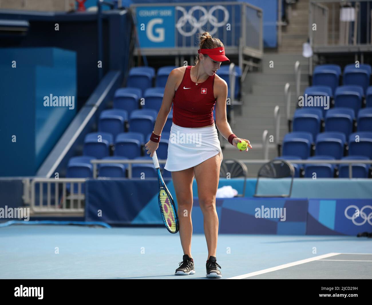 29th JUILLET 2021 - TOKYO, JAPON: Belinda Bencic de la Suisse en action pendant le tennis féminin simple demi-frinal contre Elena Rybakina du Kazakhstan Banque D'Images
