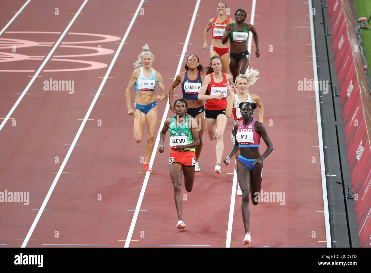 31st juillet 2021 - TOKYO, JAPON: Athing Mu des États-Unis et Habicam Alemu de l'Ethiopie en action pendant les demi-finales de femmes 800m à la Tokyo 20 Banque D'Images