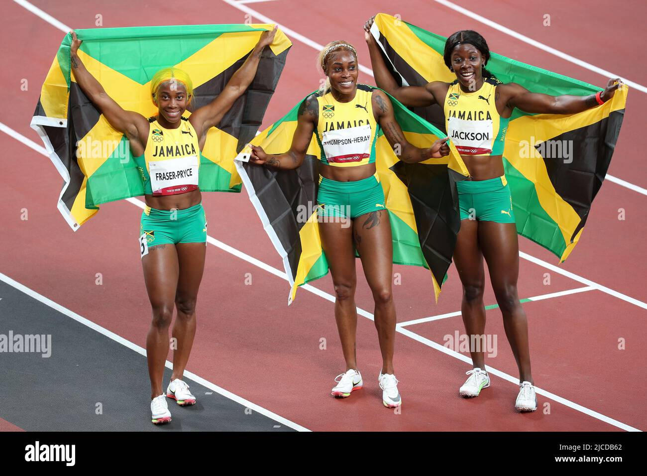31st JUILLET 2021 - TOKYO, JAPON: Shericka Jackson, Shelly-Ann Fraser-Pryce et Elaine Thompson-Herah de la Jamaïque sont les médaillés de la Women's 100m Banque D'Images