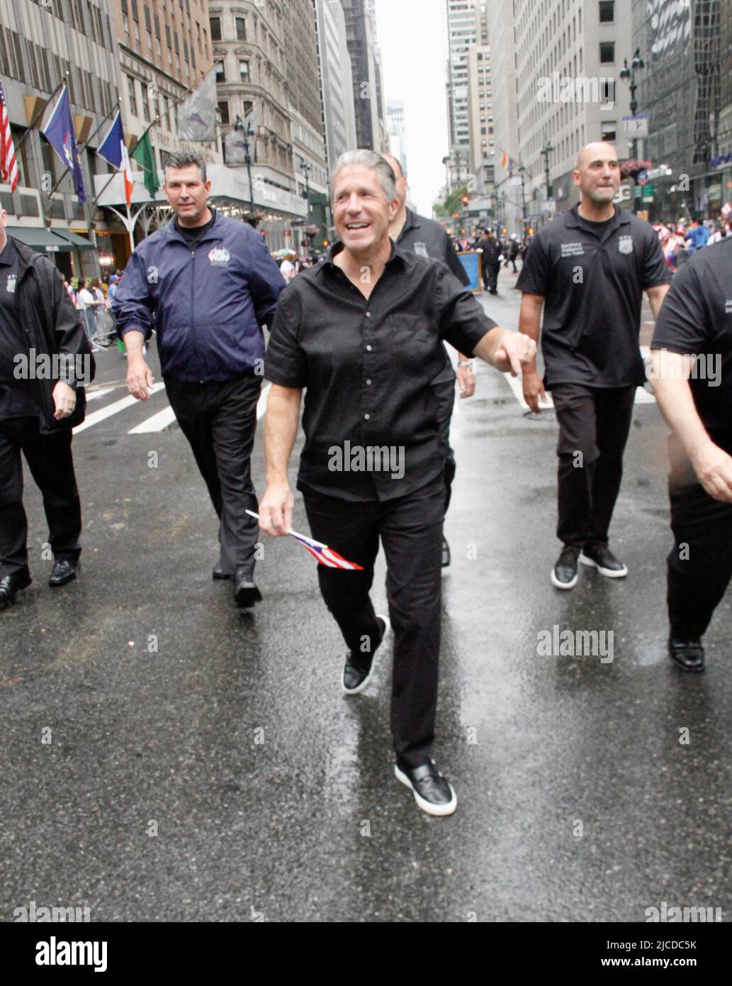 12 juin 2022, New York, États-Unis : (NOUVEAU) la parade nationale de la journée de Porto Rico de 65th. 12 juin 2022, New York, États-Unis : après deux ans de suspension en raison de la pandémie COVID-19, la plus grande parade nationale de la journée portoricaine 65th célébrant l'indépendance du pays‚ â„ â â â âs, Se déroule à New York venez de pluie ou de brillance selon les organisateurs et la foule prévue est d'environ 1,5 millions de personnes marchant de 43rd à 74 rues de la Cinquième avenue, à partir de 11am. Il y a environ 34 flotteurs attendus et cette année,‚ â„ â â â‚ âs parade thème est Ã â‚ â“Climate change.Ã â Â la parade se tient sur le second dimanche Banque D'Images