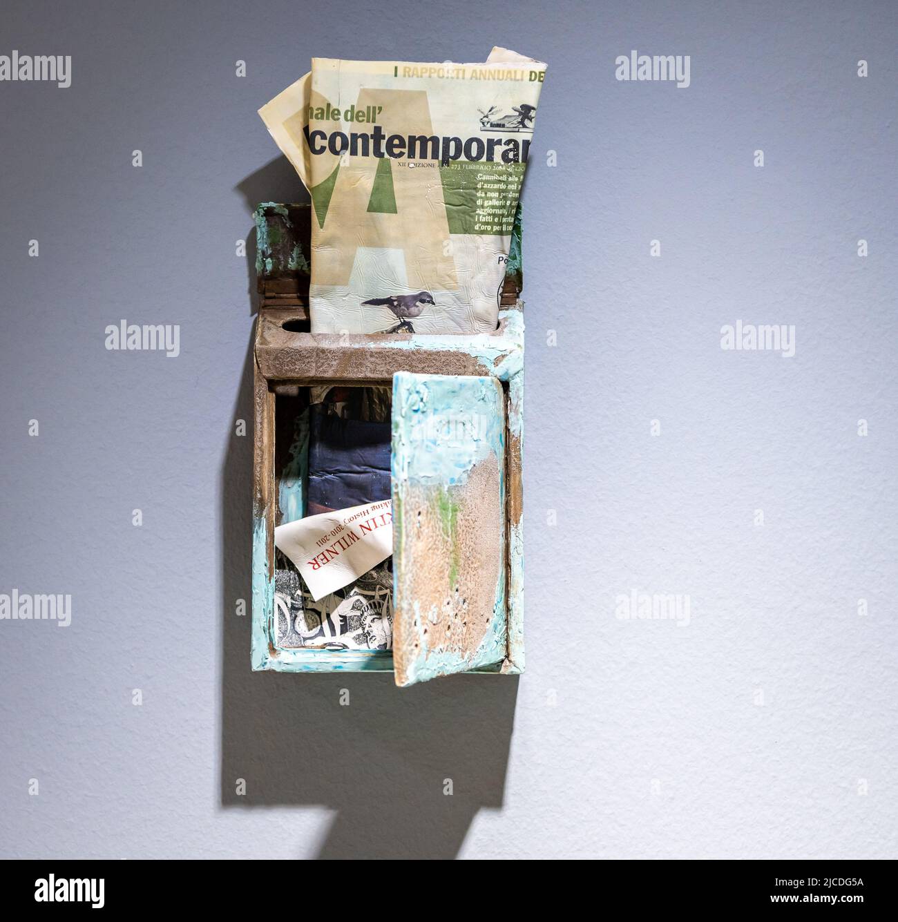 Anthropocène, exposition de sculptures en céramique polychrome réalisées par les artistes italiens « Bertozzi & Casoni » à la Galerie civique de trente, dans le nord de l'Italie. Banque D'Images