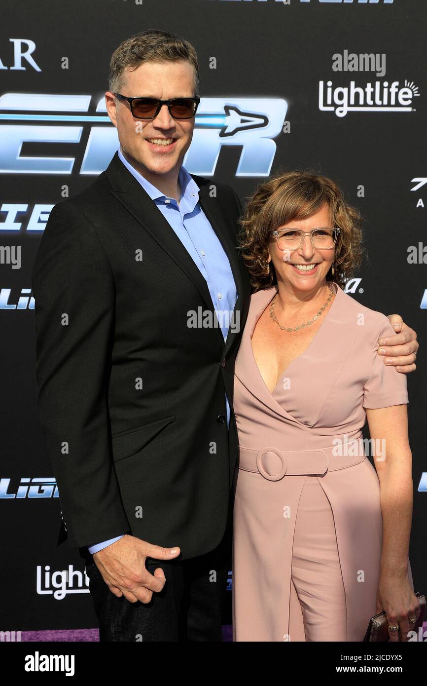 LOS ANGELES - 8 JUIN : Angus MacLane, Galyn Susman à la première de la Lightyear Los Angeles au théâtre El Capitan sur 8 juin 2022 à Los Angeles, CA Banque D'Images