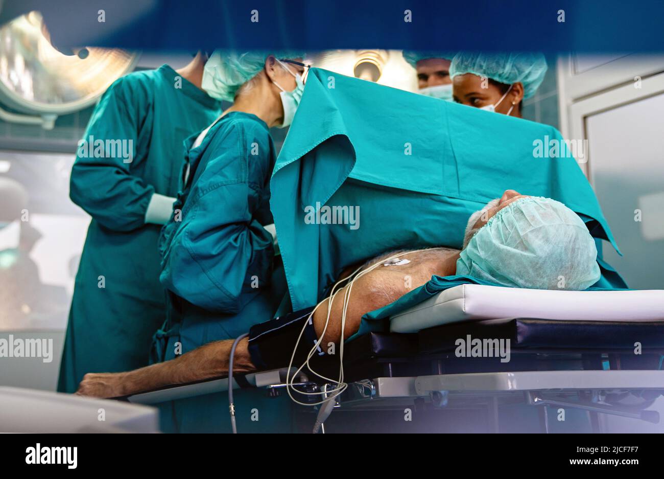 Équipe de chirurgien travaillant à l'hôpital Banque D'Images Équipe de chirurgien travaillant à l'hôpital Banque D'Images