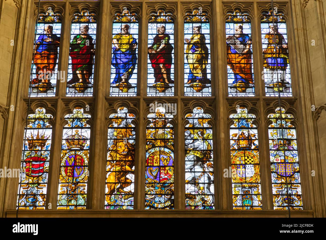 Angleterre, Londres, l'abbaye de Westminster, le Grand-Ouest vitrail représentant les prophètes et les diciples chrétiens Banque D'Images