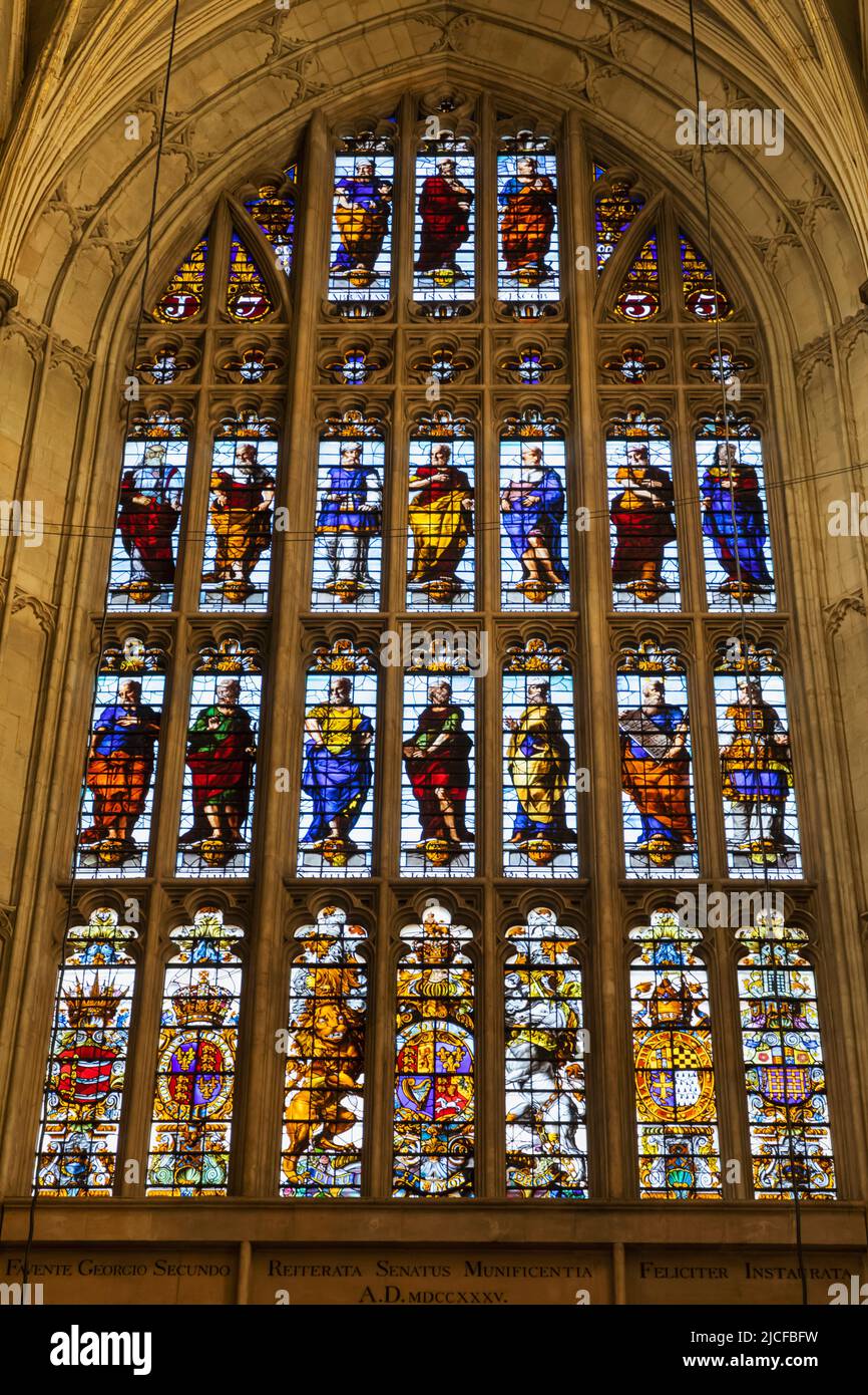 Angleterre, Londres, l'abbaye de Westminster, le Grand-Ouest vitrail représentant les prophètes et les diciples chrétiens Banque D'Images