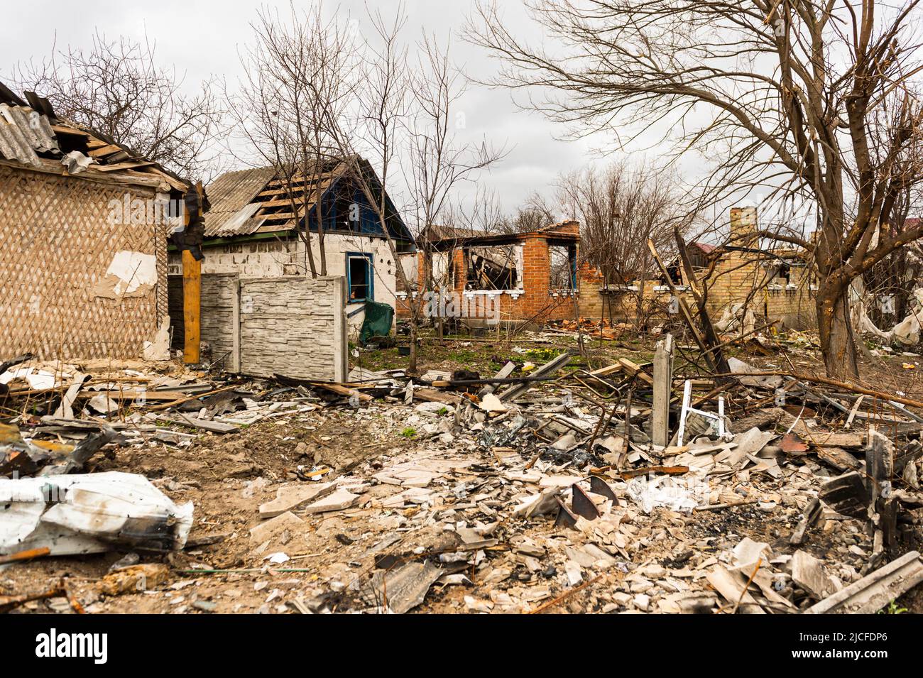 Le village bombardé Andriivka Banque D'Images