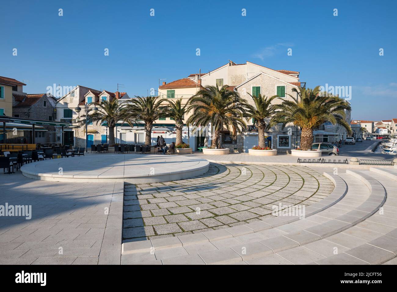 Place de la ville de vodice Banque de photographies et d’images à haute ...