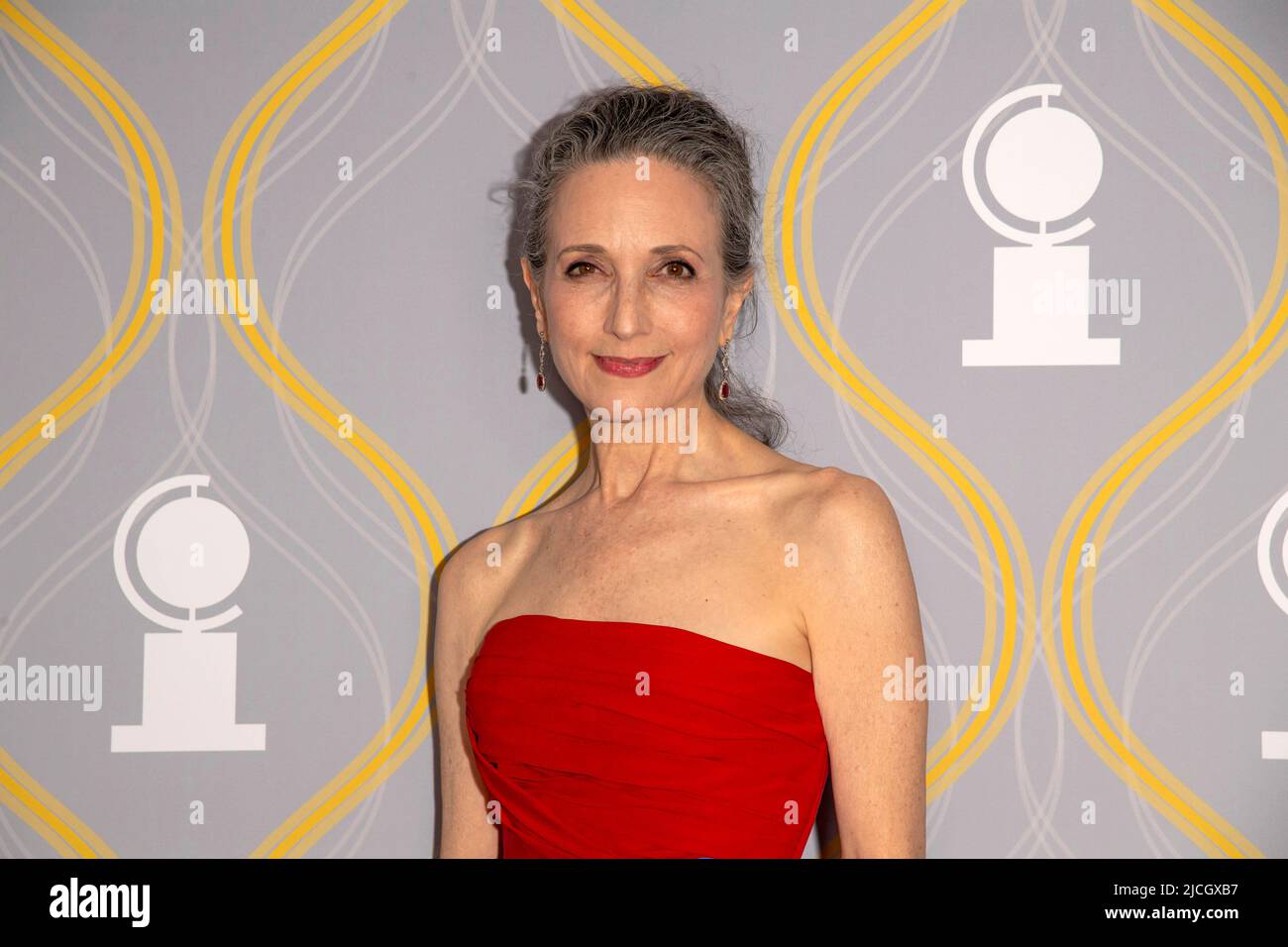 NEW YORK, NEW YORK - 12 JUIN : Bebe Neuwirth assiste aux Tony Awards annuels 75th au radio City Music Hall de 12 juin 2022 à New York. Banque D'Images