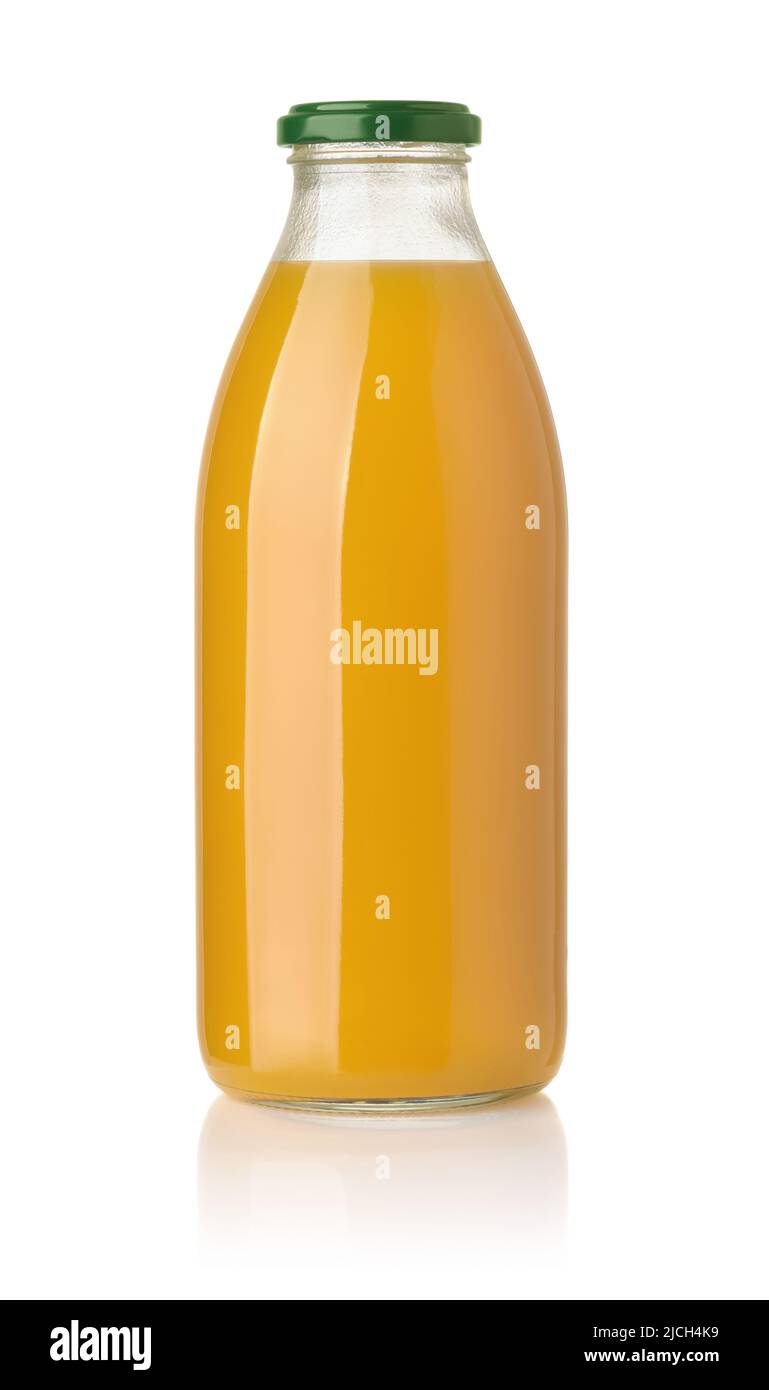 Bouteille en verre de jus de mangue isolée sur blanc Banque D'Images