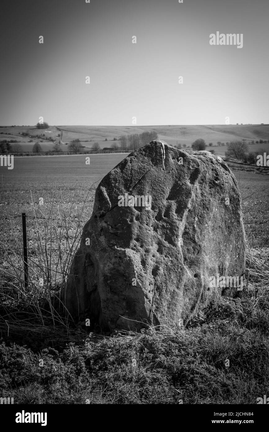 Le Fiddlers Hill est en pierre debout près de Hackpen Hill, Wiltshire, Royaume-Uni Banque D'Images