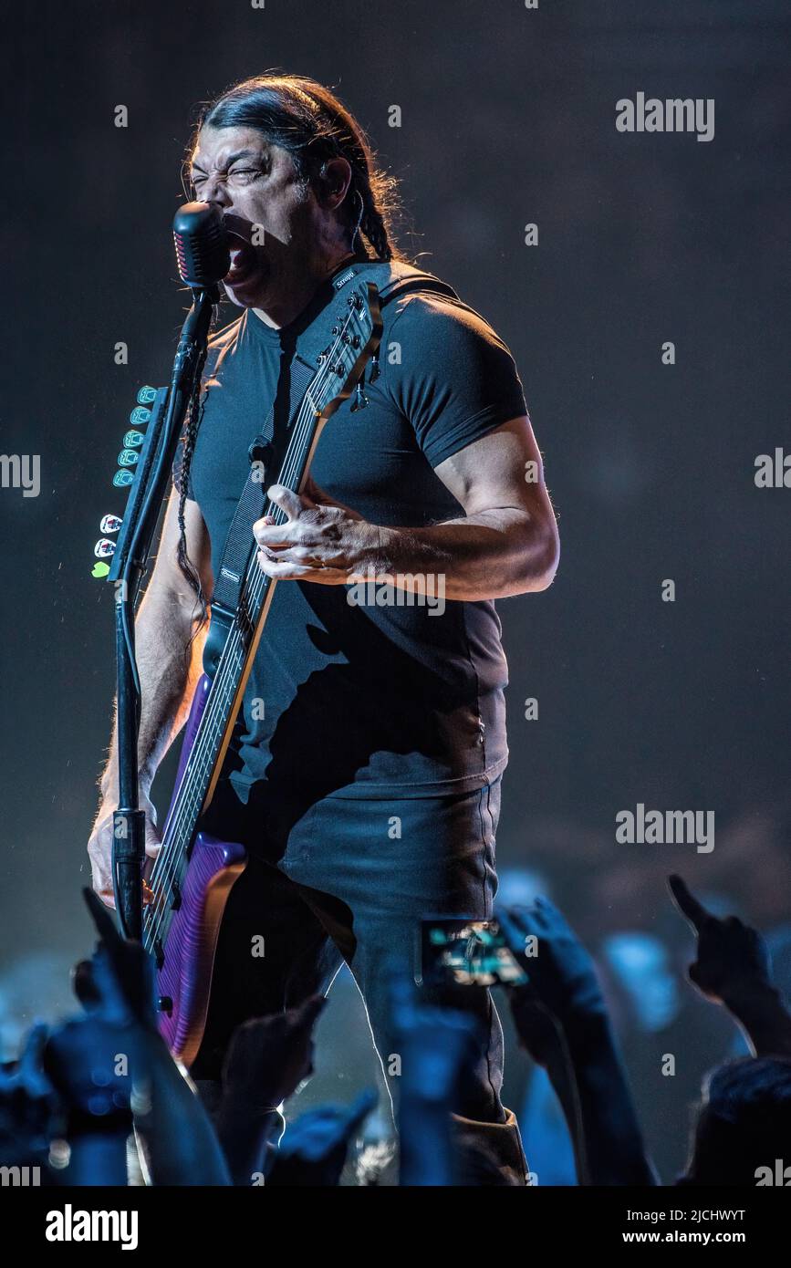Herning, Danemark. 27th, mars 2018. Le groupe américain de métaux lourds Metalica joue un concert à Jyske Bank Boxen à Herning. Ici, le bassiste Robert Trujillo est vu en direct sur scène. (Crédit photo: Gonzales photo - Sebastian Dammark). Banque D'Images